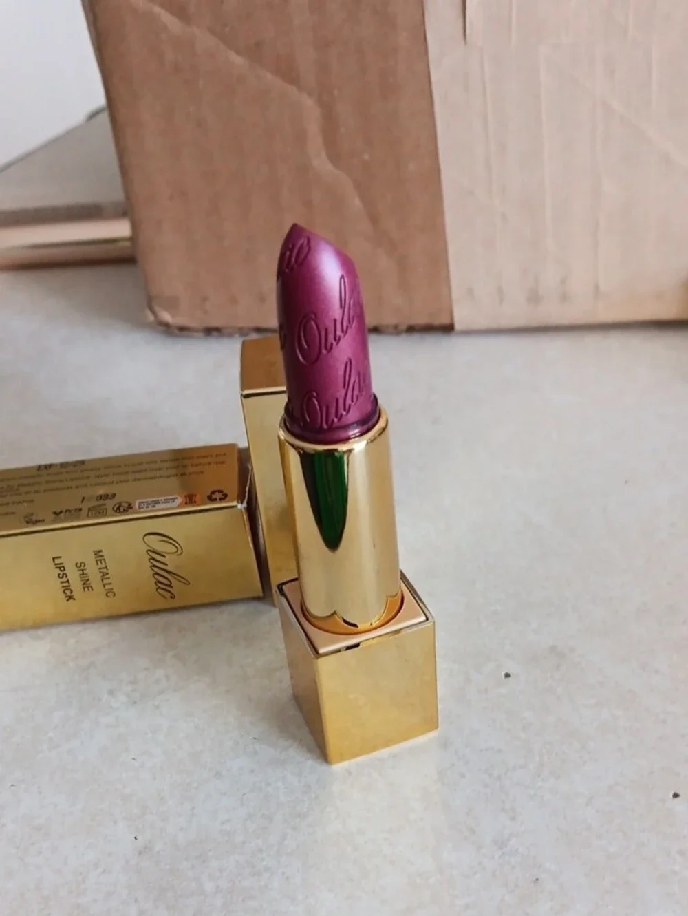 Oulac Metallic Shine Lipstick. Love Particle #03.